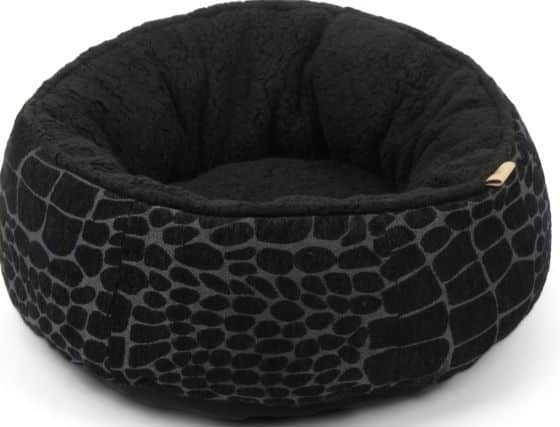 black cuudler cat bed